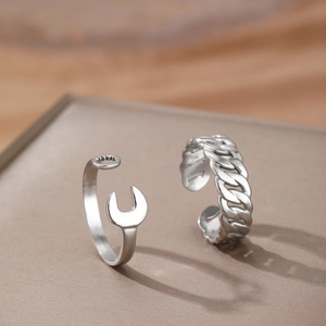 Silver chain ring and wrench-shaped open ring set in minimalist hip-hop style design