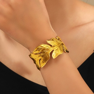 Bracciale Rigido Aperto A Forma Di Foglia Acciaio Inossidabile Regolabile Texture Realistica Stile Francese Retro Gioielli Donna