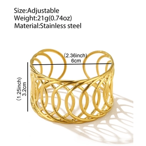 Bracelet ajouré en acier inoxydable plaqué or 18 carats avec design ajustable ouvert