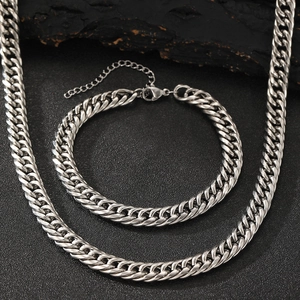 Ensemble collier et bracelet homme en maille gourmette acier titane finition argentée