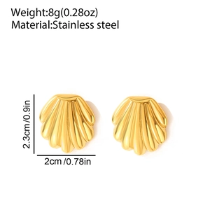 Detailed specs of gold shell earrings showing 2.3cm size and stainless steel material