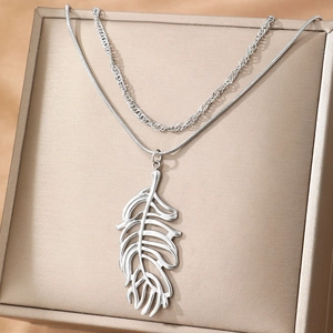Collier double épaisseur en argent avec pendentif feuille sur chaîne serpent et corde