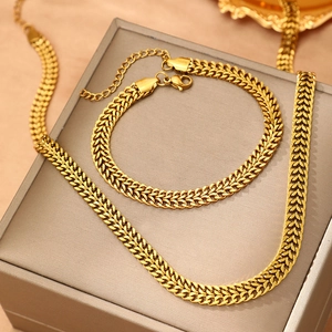 Set gioielli in acciaio inossidabile dorato con collana e bracciale a maglia spiga