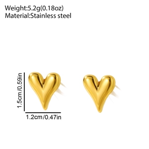 Close-up of golden stainless steel heart studs with size dimensions and weight specifications
