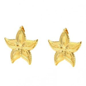 Golden starfish stud earrings with intricate texture and bohemian ocean design