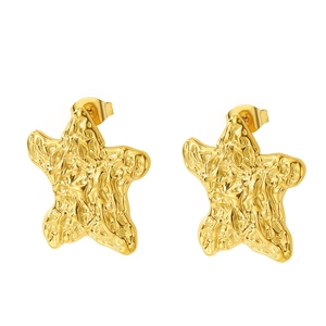 Boucles d'oreilles étoiles dorées minimalistes avec texture martelée et froissée