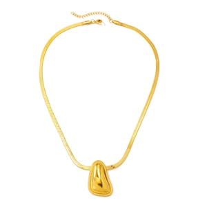 Collier maille serpent doré poli avec pendentif géométrique abstrait de style épuré