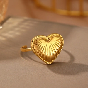 Adjustable 316 stainless steel heart ring with golden sunburst texture finish