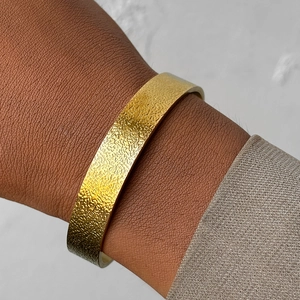 Stainless Steel Wide Cuff Bracelet Hammered Texture Brushed Finish Open Bangle Retro Minimalist Fashion Jewelry For Women