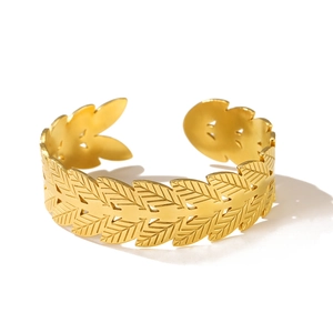Adjustable 18K gold plated stainless steel leaf ring with laurel relief pattern