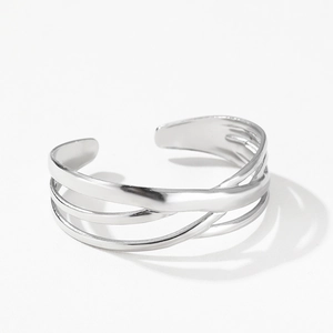 Bracciale rigido multistrato in argento con design incrociato e finitura lucida