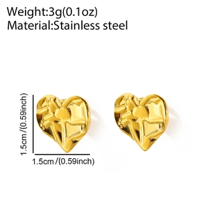 Detail view of gold heart earrings with sizes 1.5cm and stainless steel material info