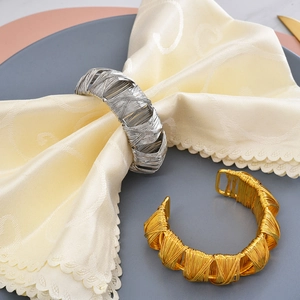 Ronds De Serviette Élégants En Métal Tissés À La Main Boucles En Fil D'alliage De Zinc Pour Décoration De Table Mariage Hôtel Luxe