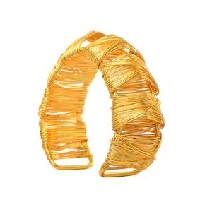 Rond de serviette tressé en fil d'or multicouche pour décoration de table de mariage
