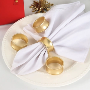 Ronds de Serviette Mats Or Argent Alliage de Zinc Bord Perlé Pour Mariage Banquet Hôtel Décoration de Table Boucle Minimaliste