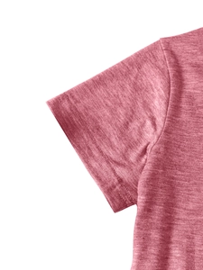 Detail of heathered dark pink kids shirt showing high-quality double-needle stitching