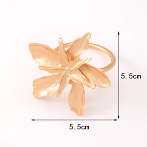 Exaggerated matte gold flower napkin ring for elegant dining table settings 5.5cm