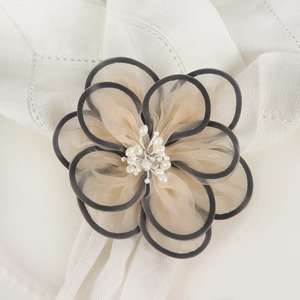 Handmade Mesh Flower Napkin Rings With Faux Pearl Elegant Double Layer Five Petal Cloth Napkin Buckle For Wedding Banquet Decor