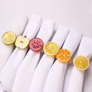 Ronds de serviette créatifs aux motifs de fruits d'été citron orange et pastèque de table