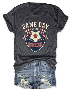 Ensemble t-shirt gris de football Game Day 2026 et short en jean déchiré à plat