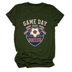 Détail du t-shirt de foot Game Day 2026 vert foncé montrant la texture du coton et le motif