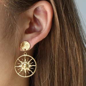 Boucles D'oreilles Pendantes Soleil Acier Inoxydable Pendentif Soleil Évidé Texture Martelée Bijoux Style Bohème Pour Femmes