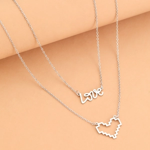 Edelstahl Mehrlagige Halskette Mit Love Schriftzug Und Pixel Herz Anhänger Minimalistischer Modeschmuck Für Damen