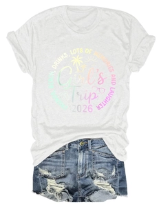 Set t-shirt bianca Girls Trip 2026 con stampa e pantaloncini di jeans blu strappati