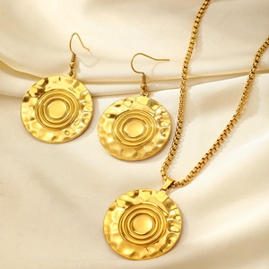 Golden stainless steel jewelry set with hammered texture round pendant and earrings