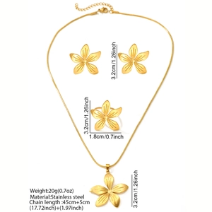 Set gioielli floreali in acciaio inossidabile dorato con collana, anello e orecchini