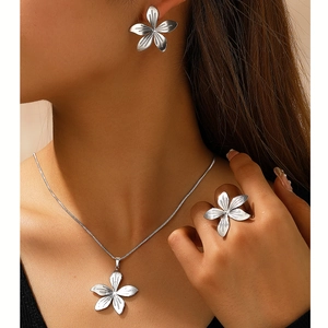 Gioielli Floreali Acciaio Inossidabile Collana Orecchini Anello Petalo Strutturato Moda Elegante Donna