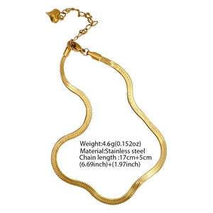 Bracciale a catena piatta in acciaio inossidabile placcato oro con ciondolo a cuore