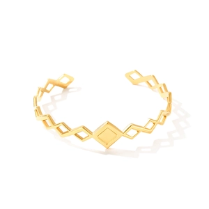 Bracelet jonc ouvert en acier inoxydable doré au design géométrique ajouré de losanges