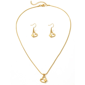 Parure collier et boucles d'oreilles cœur plaqué or 18 carats avec chaîne serpent délicate