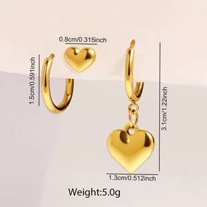 Ensemble de trois boucles d'oreilles cœur en acier inoxydable plaqué or 18 carats avec dimensions