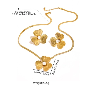 Golden flower jewelry set with stainless steel snake chain, white pearls and stud earrings