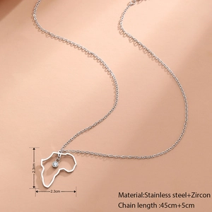 Collier carte de l'Afrique en acier inoxydable argenté avec zircon sur chaîne minimaliste