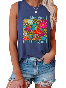 Detail eines dunkelblauen Tanktops mit Blumenprint und inspirierendem Slogan see the good