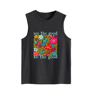Detail des farbenfrohen Blumendrucks und See the Good-Text auf dunkelgrauem Tanktop