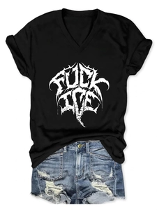 T-shirt noir col en V avec imprimé Fuck Life et short en jean vieilli en vue à plat