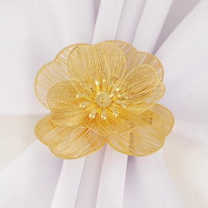Gold Flower Napkin Rings Hollow Mesh Metal Petal Napkin Holder For Wedding Christmas Hotel Party Dinner Table Decoration Accessory