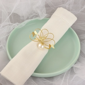 Anillo para Servilletas Mariposa Hueca con Perla Aleación de Zinc Chapado en Oro Sujeta Servilletas Boda Banquete