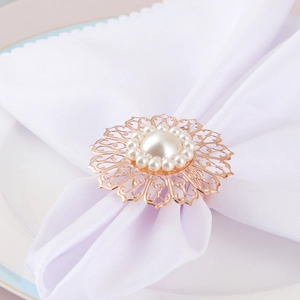 Artificial Pearl Hollow Flower Napkin Rings Zinc Alloy Metal Buckles For Wedding Banquet Party Table Setting Elegant