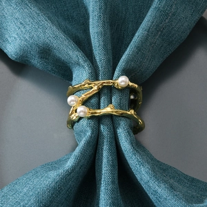 Golden Metal Branch Napkin Ring With Faux Artificial Pearl Hollow Out Design For Wedding Hotel Table Decoration Luxury Style