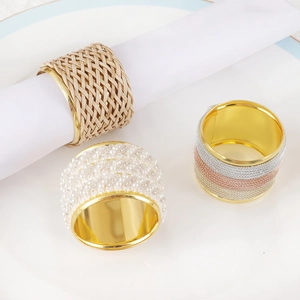 Serviettenringe Elegant Künstliche Perle Rhinestone Gewebte Textur Zinklegierung Für Hochzeit Bankett Esstisch Dekoration