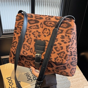 Leopard Print Shoulder Bag For Women Faux Suede PU Leather Flap Crossbody Purse Vintage Casual Fashion Handbag