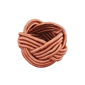 Handgefertigter Serviettenring mit Metallknoten in Bronze für elegante Tischdekoration