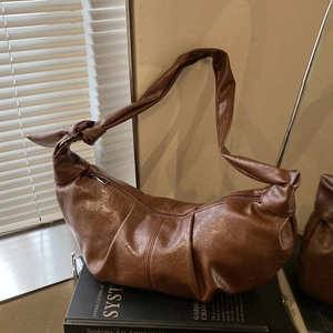 Retro Soft PU Leather Pleated Dumpling Bag Large Capacity Hobo Underarm Bag Casual Versatile Ox Horn Shoulder Bag For Women