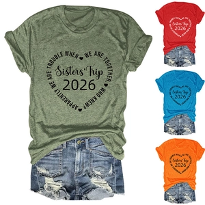 Détails des couleurs du t-shirt en coton mélangé et de l'imprimé cœur Sisters Trip 2026