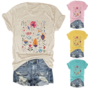 Detailed grid showing four color variants of floral print short sleeve t-shirts and denim shorts